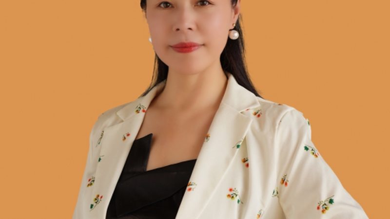 内容矩阵是指通过多种形式、渠道和平台，向用户呈现内容。具体包括：
