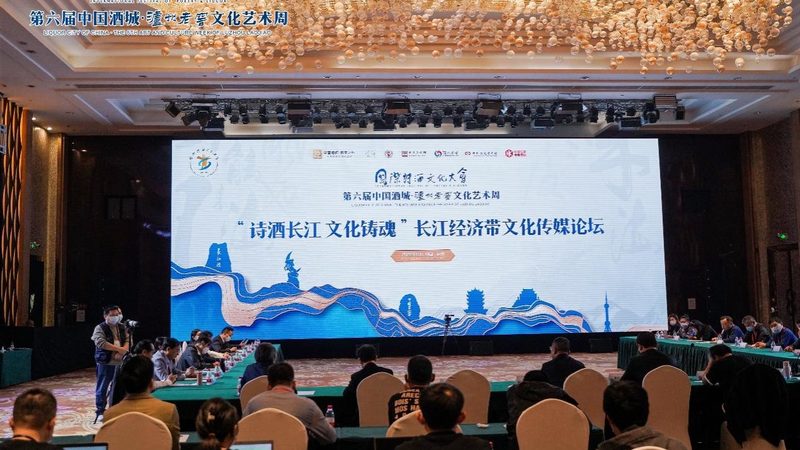 选择标准：资质与实力